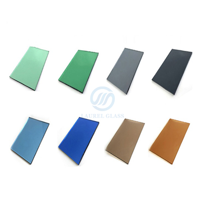 Zatamnjeno plutajuće staklo